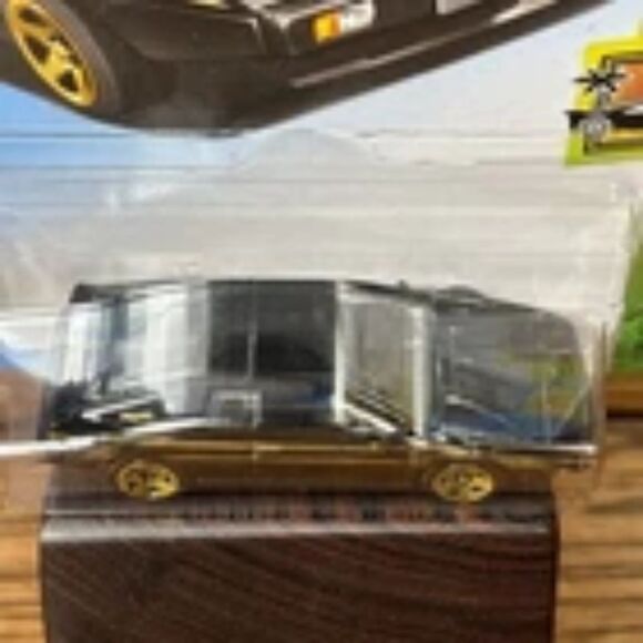 Hot Wheels 50th Anniversary HW Exotics Lotus Esprit 51 -- ITEM #2129 - Picture 3 of 5